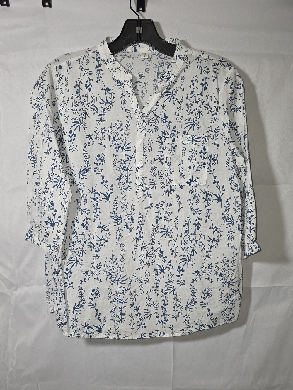 Pimuyao White & Blue Floral Women's Pullover Shirt Size Medium (W745)